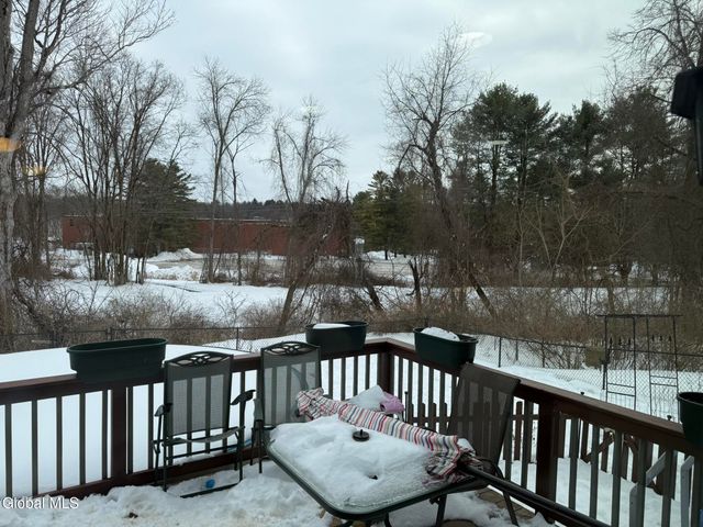 6 Feeder Bend, Glens Falls, NY 12801