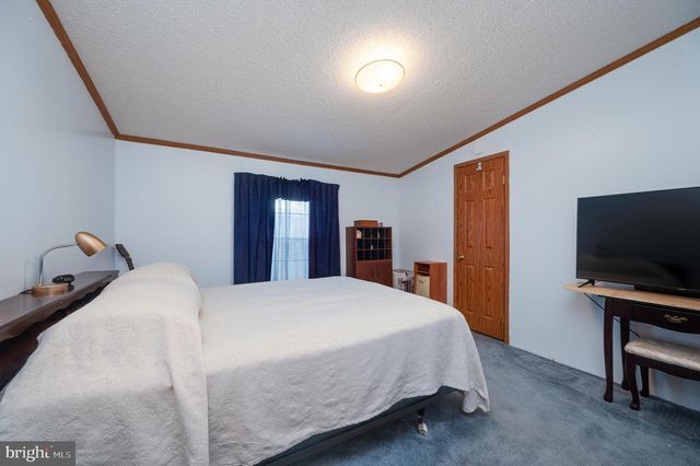 400 ALLENBROOK LN, Reading, PA 19606