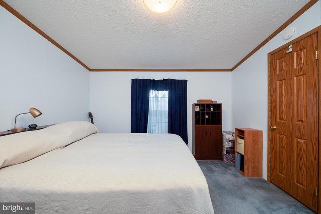 400 ALLENBROOK LN, Reading, PA 19606