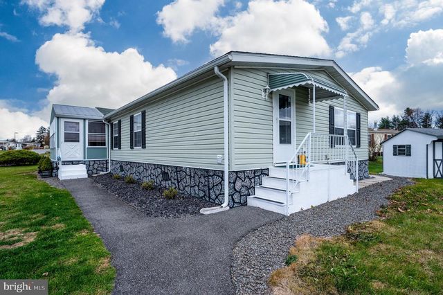 400 ALLENBROOK LN, Reading, PA 19606