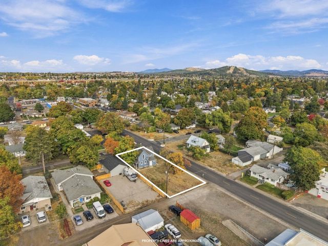 1928 E Sharp Ave, Spokane, WA 99202