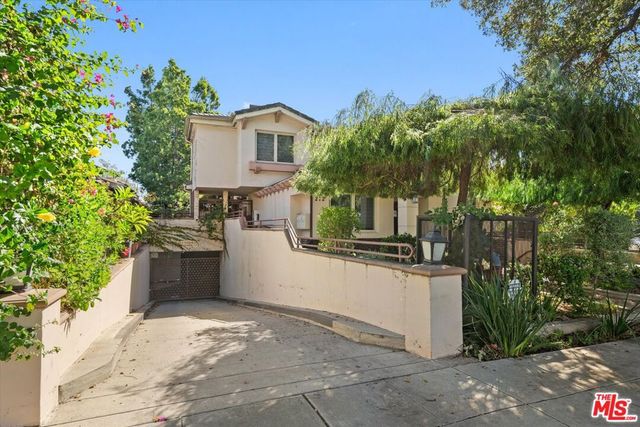272 N Chester Avenue 105, Pasadena, CA 91106