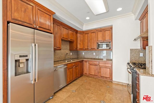 272 N Chester Avenue 105, Pasadena, CA 91106