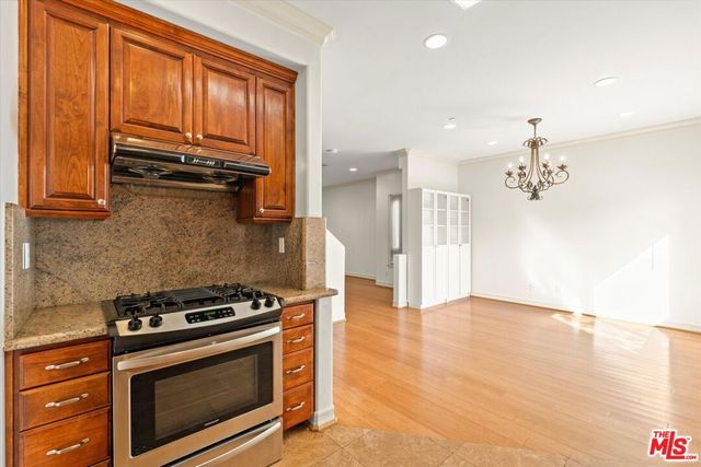 272 N Chester Avenue 105, Pasadena, CA 91106