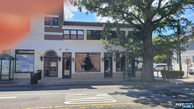 256 Leonia Avenue, Leonia, NJ 07605