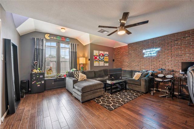 5026 Keith Road, Pasadena, TX 77505