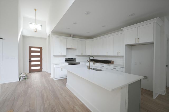 48 Acacia DR, Wimberley, TX 78676