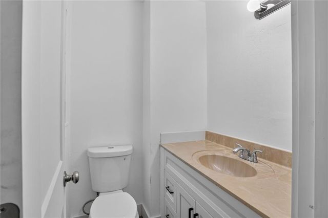 6464 Rabun Road, Morrow, GA 30260