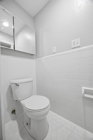 633 NE Merioneth Drive, Fort Walton Beach, FL 32547