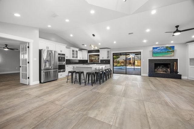 633 NE Merioneth Drive, Fort Walton Beach, FL 32547