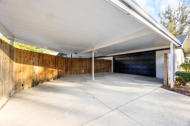 633 NE Merioneth Drive, Fort Walton Beach, FL 32547