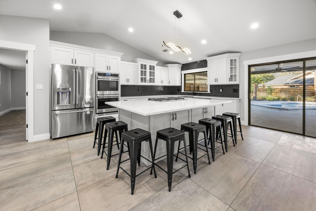 633 NE Merioneth Drive, Fort Walton Beach, FL 32547