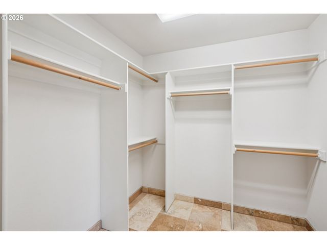 12446 Sw CANVASBACK Way, Beaverton, OR 97007