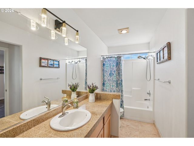 12446 Sw CANVASBACK Way, Beaverton, OR 97007