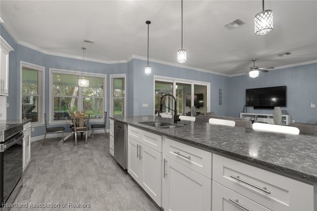 6008 Lake Regency Lane, Sebring, FL 33875