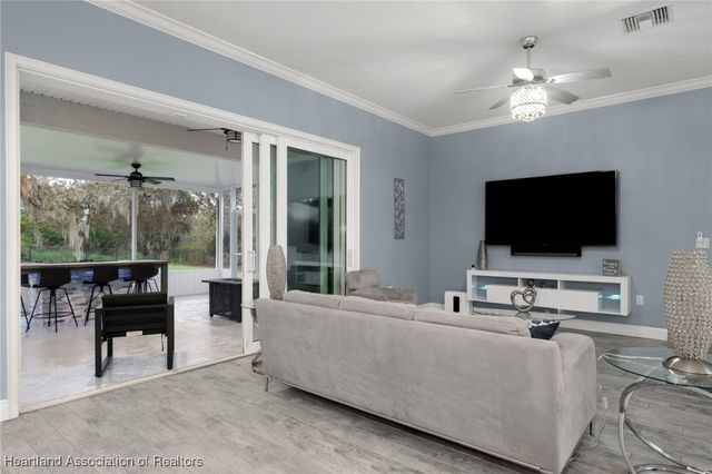 6008 Lake Regency Lane, Sebring, FL 33875