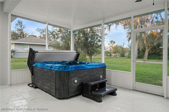 6008 Lake Regency Lane, Sebring, FL 33875