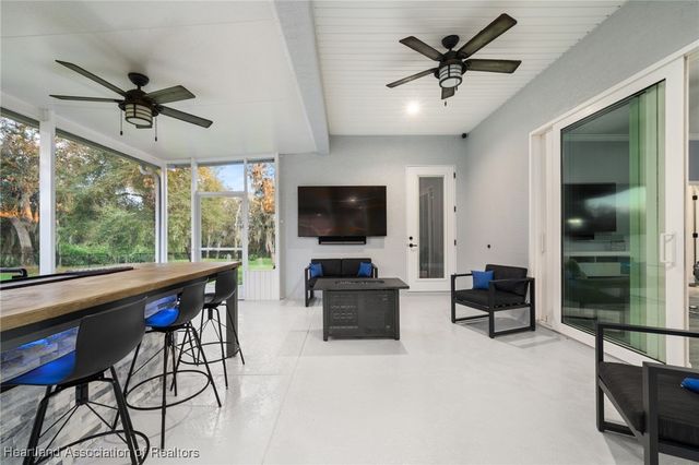 6008 Lake Regency Lane, Sebring, FL 33875