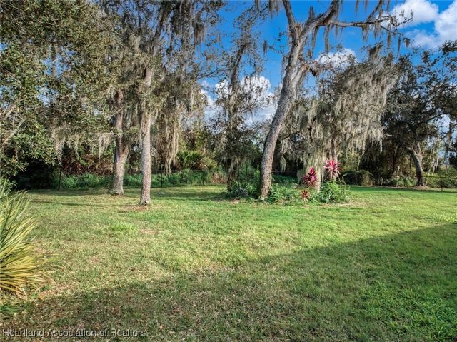 6008 Lake Regency Lane, Sebring, FL 33875