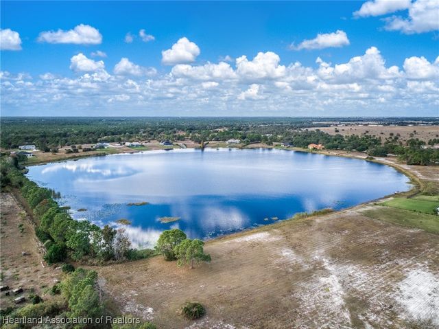 6008 Lake Regency Lane, Sebring, FL 33875