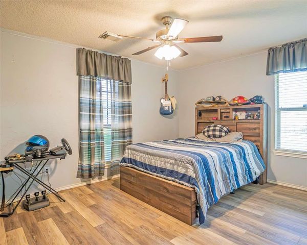 824 Betty Street, El Campo, TX 77437