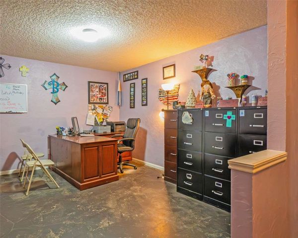 824 Betty Street, El Campo, TX 77437