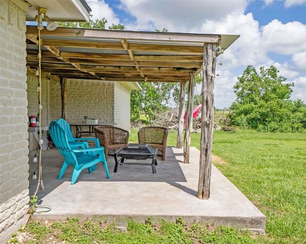 824 Betty Street, El Campo, TX 77437