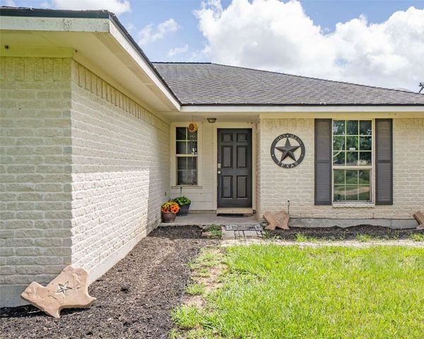 824 Betty Street, El Campo, TX 77437