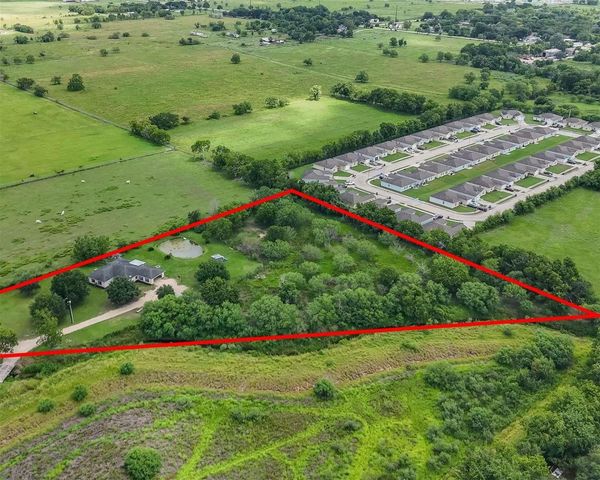 824 Betty Street, El Campo, TX 77437