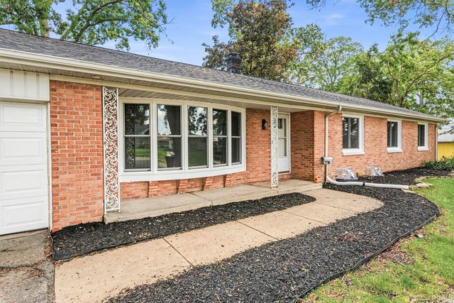 126 Woodhill Lane, South Bend, IN 46619