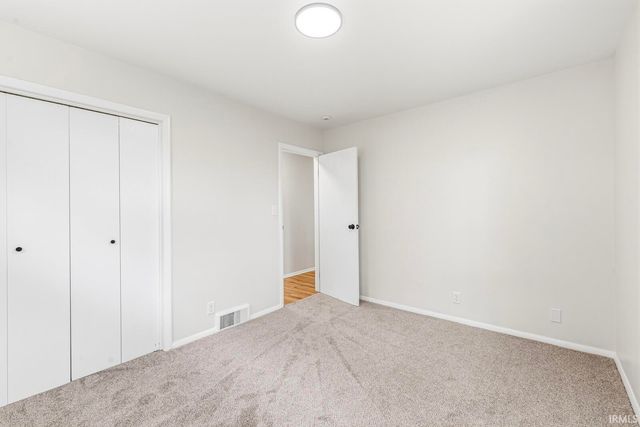 126 Woodhill Lane, South Bend, IN 46619