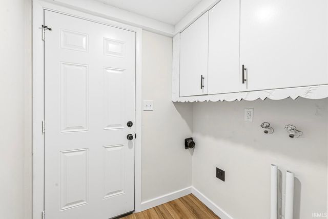 126 Woodhill Lane, South Bend, IN 46619