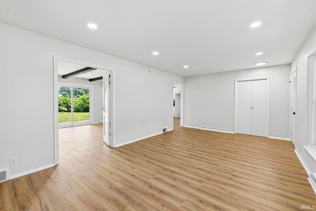 126 Woodhill Lane, South Bend, IN 46619