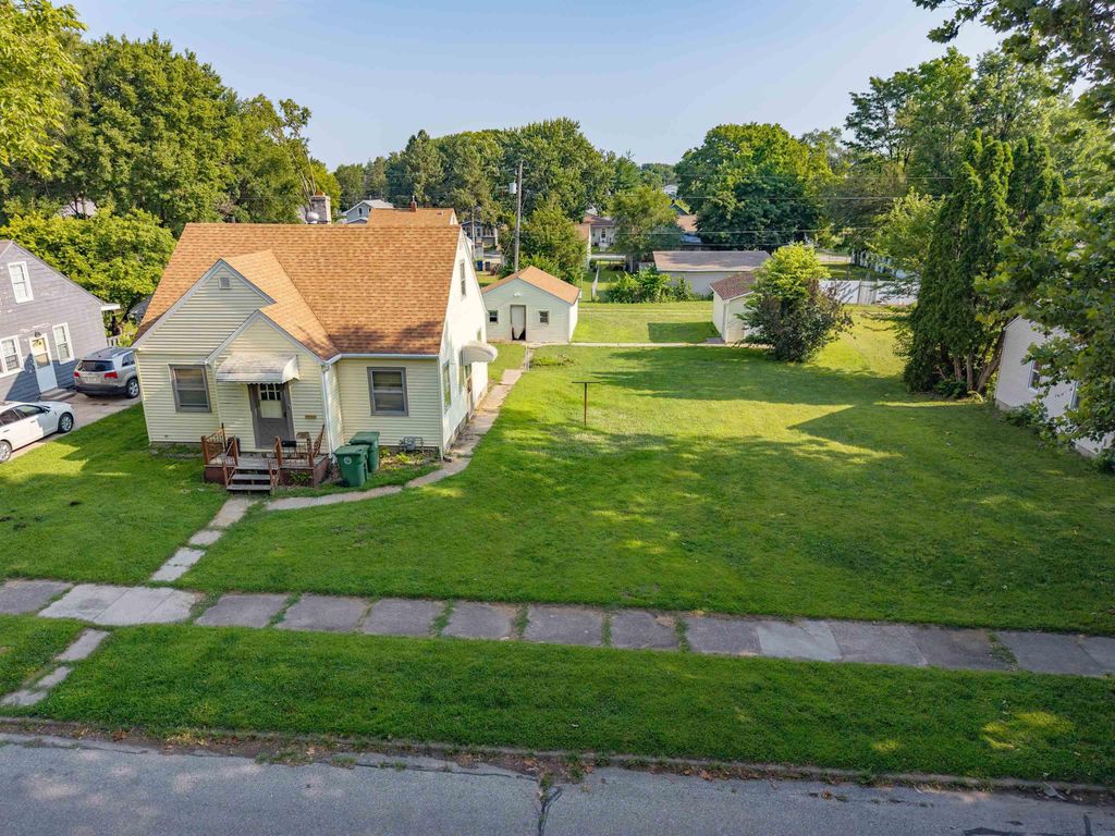 842 Kern Street, Waterloo, IA 50703