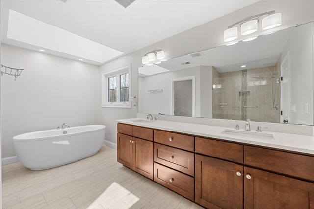 596 South St, Shrewsbury, MA 01545