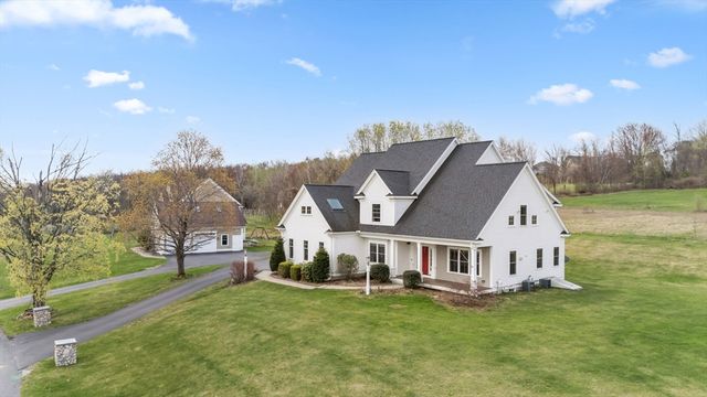 596 South St, Shrewsbury, MA 01545