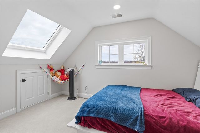 596 South St, Shrewsbury, MA 01545