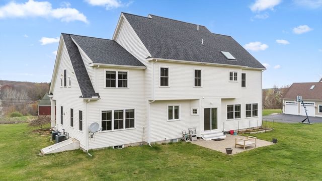 596 South St, Shrewsbury, MA 01545