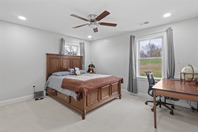 596 South St, Shrewsbury, MA 01545