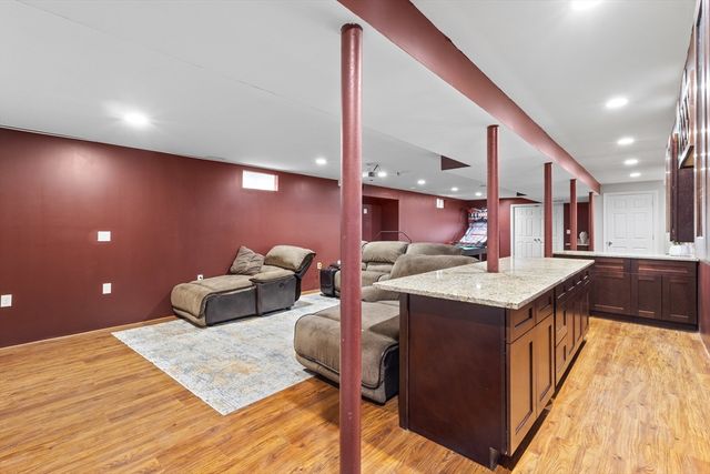 596 South St, Shrewsbury, MA 01545