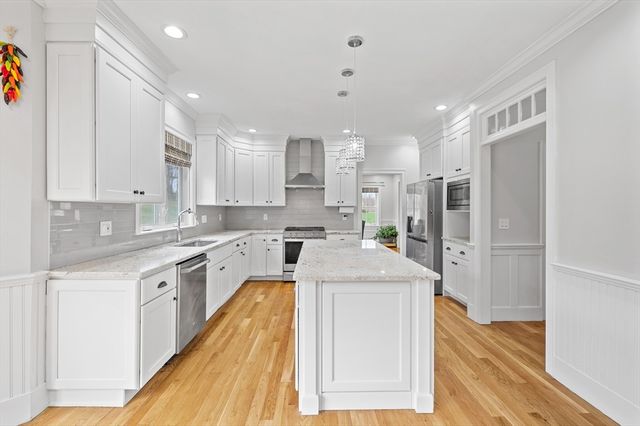 596 South St, Shrewsbury, MA 01545