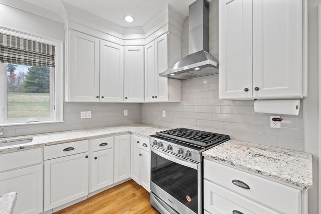 596 South St, Shrewsbury, MA 01545