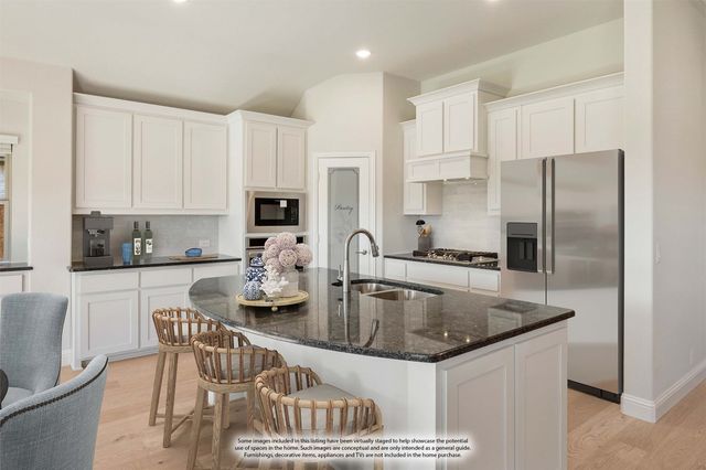 204 Sweetwater Drive, Commerce, TX 75428