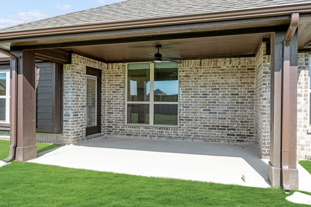 204 Sweetwater Drive, Commerce, TX 75428