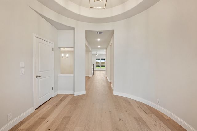 204 Sweetwater Drive, Commerce, TX 75428