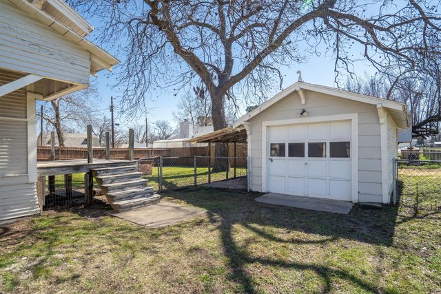 200 Dewitt Street, Collinsville, TX 76233