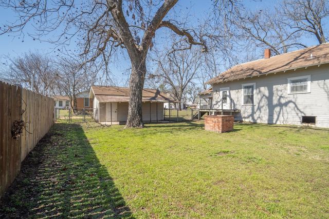 200 Dewitt Street, Collinsville, TX 76233