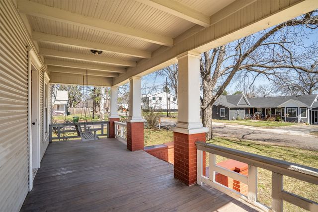 200 Dewitt Street, Collinsville, TX 76233