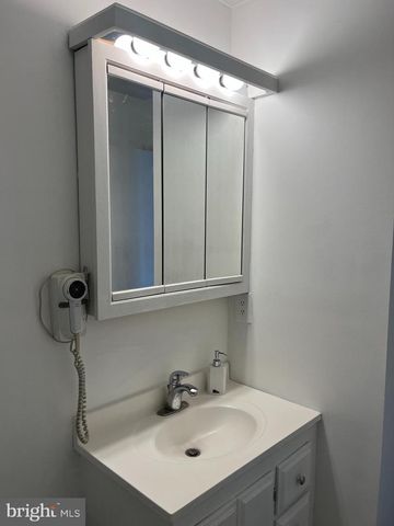410 HUMMER CT, Sterling, VA 20164