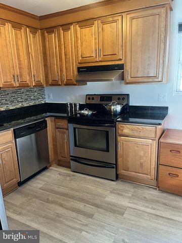 410 HUMMER CT, Sterling, VA 20164